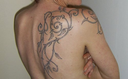 tatuaggio pianta rampicante 55