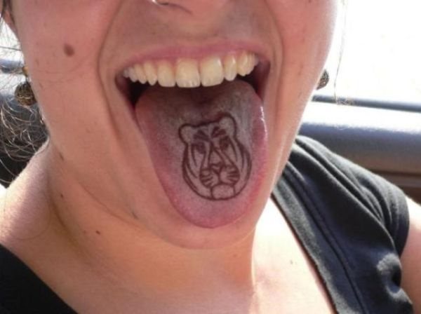 57 Tatuaggi per la lingua: Galleria di foto