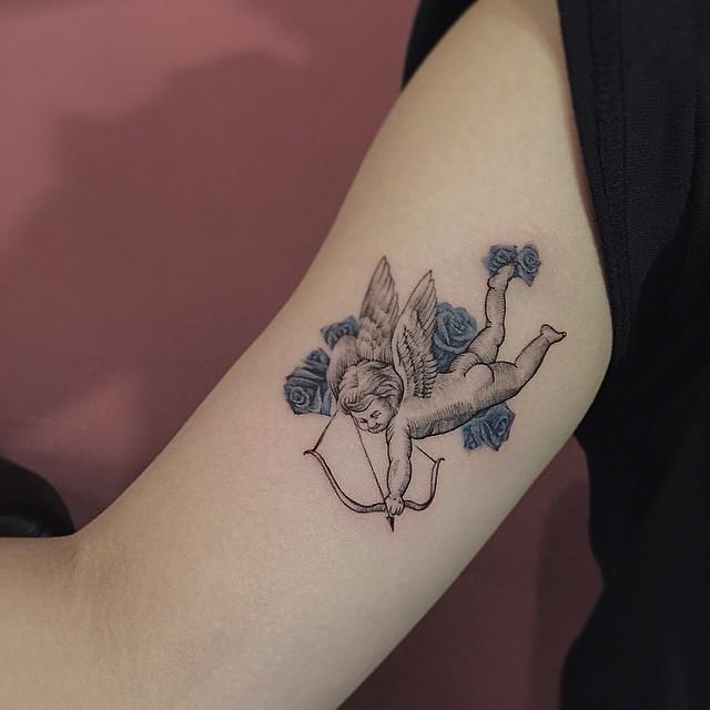 tatuaggio braccio di donna 15