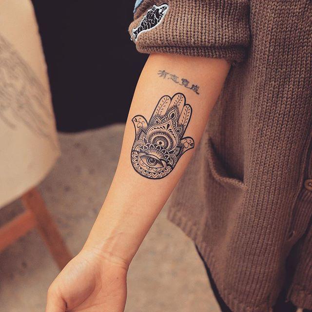 tatuaggio braccio di donna 189