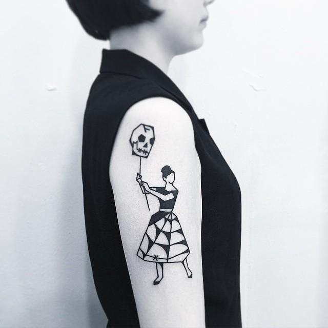tatuaggio braccio di donna 207