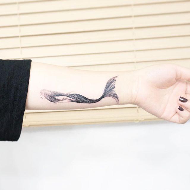 tatuaggio braccio di donna 37