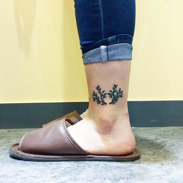 tatuaggio caviglia 51
