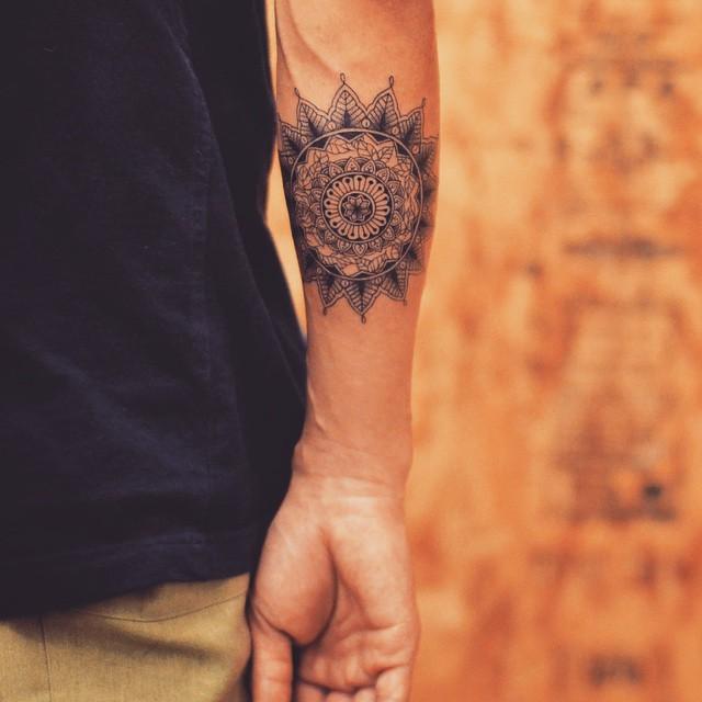 tatuaggio mandala 137