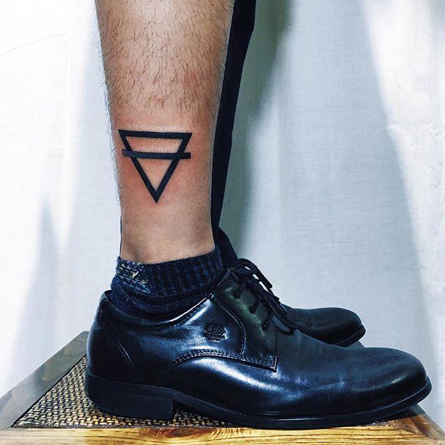 67 Tatuaggi per le gambe: Galleria di disegni