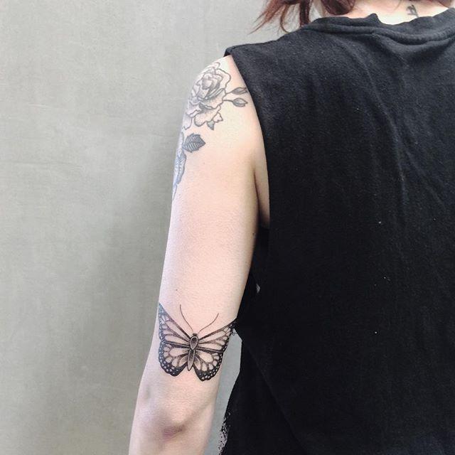 tatuaggio farfalla 127