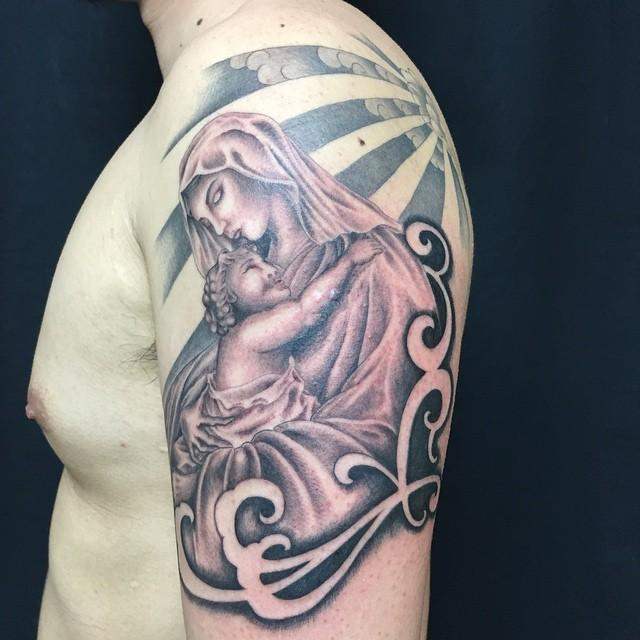 tatuaggio madonna maria 111