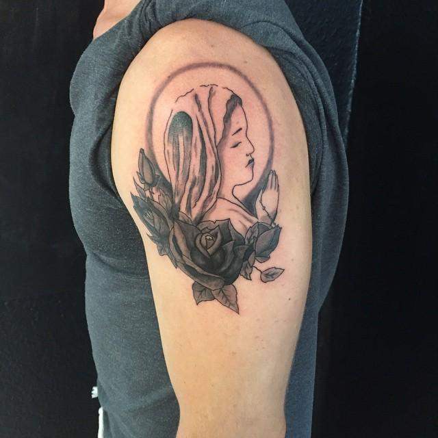 tatuaggio madonna maria 129