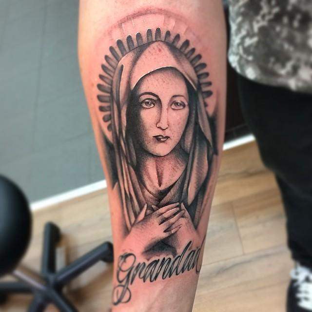 tatuaggio madonna maria 53