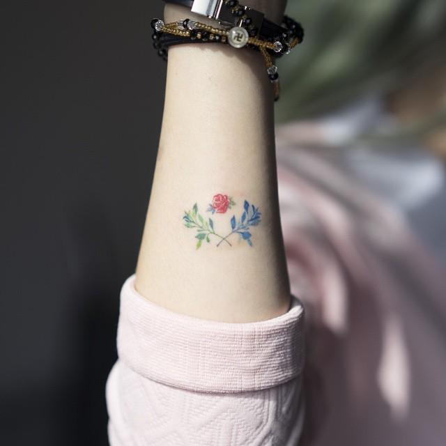 tatuaggio rosa 129