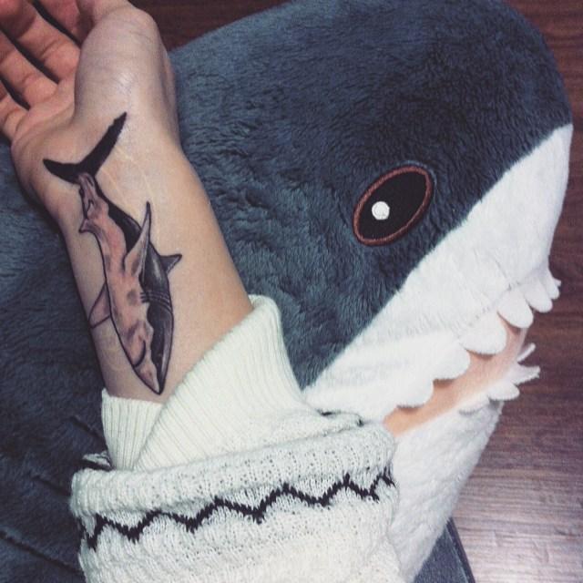 tatuaggio squalo 119