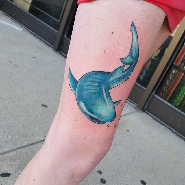 tatuaggio squalo 121