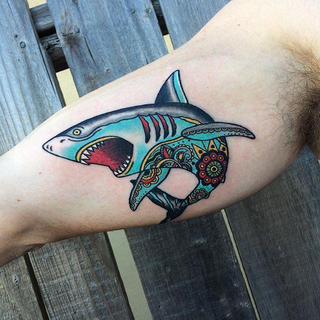 tatuaggio squalo 21