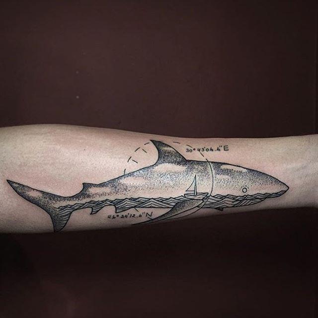tatuaggio squalo 23