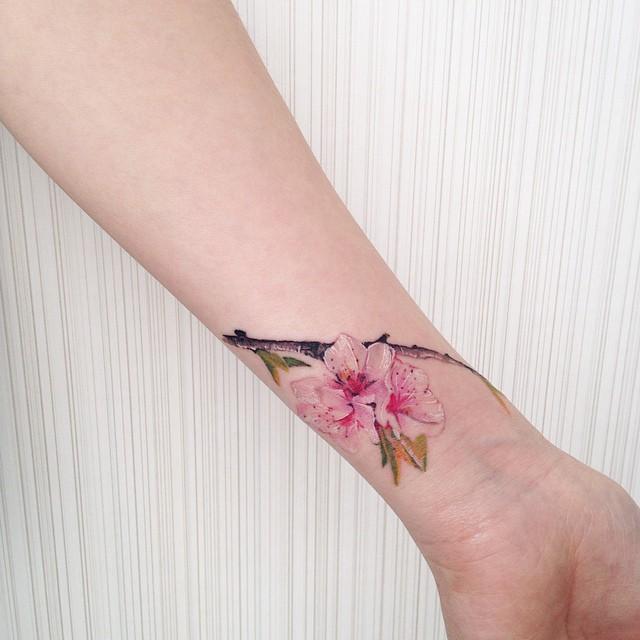 Tatuaggi con i fiori giapponesi: Sakura, Crisantemi e altri