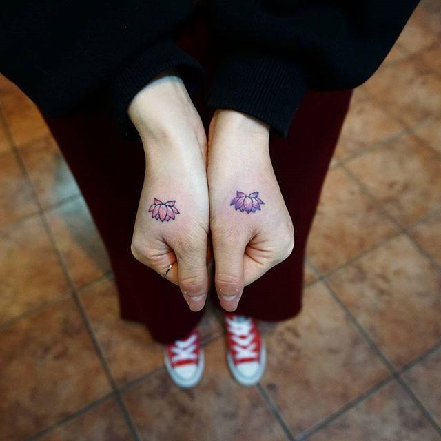 tatuaggio fiore di loto 99
