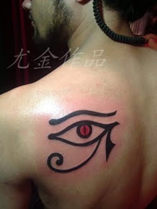 tatuaggio occhio horus ra 109