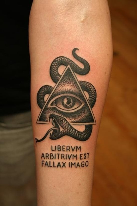 tatuaggio occhio horus ra 133