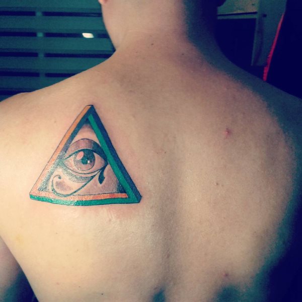 tatuaggio occhio horus ra 47