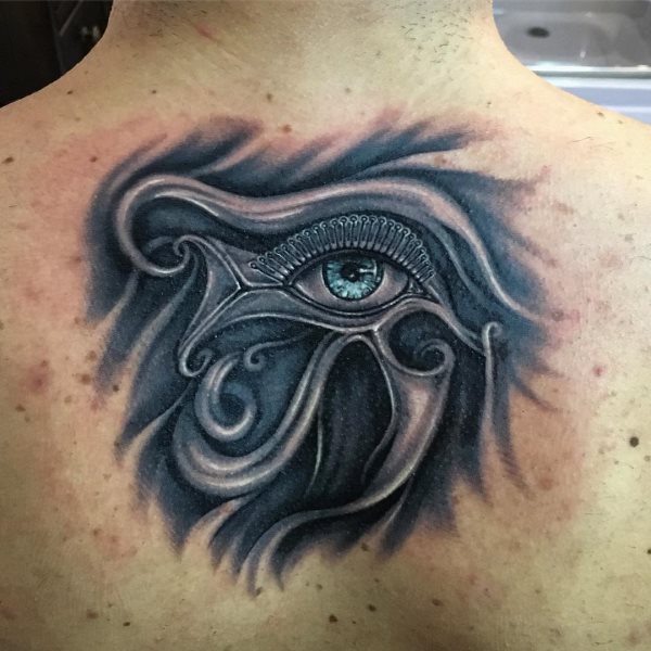 tatuaggio occhio horus ra 83
