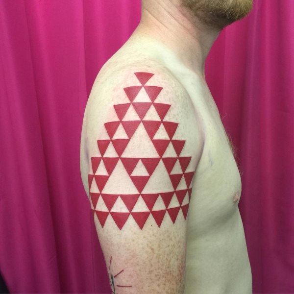 tatuaggio triangolo 125