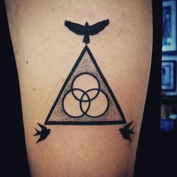 tatuaggio triangolo 131