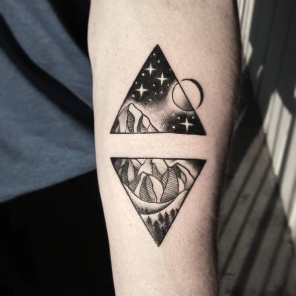 tatuaggio triangolo 141