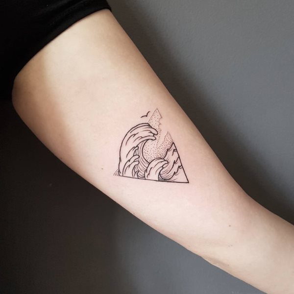 tatuaggio triangolo 159