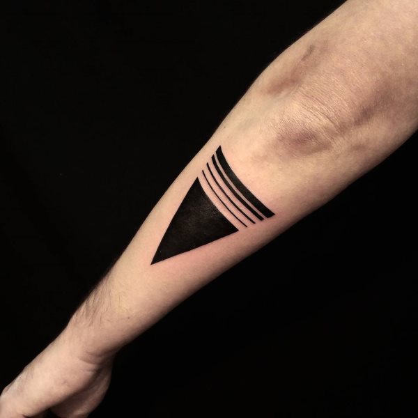 tatuaggio triangolo 171