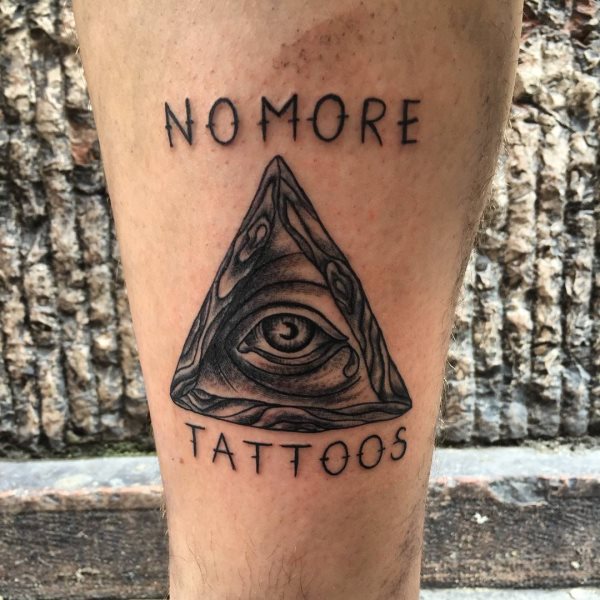 tatuaggio triangolo 187