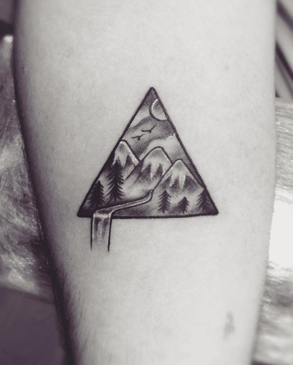 tatuaggio triangolo 189