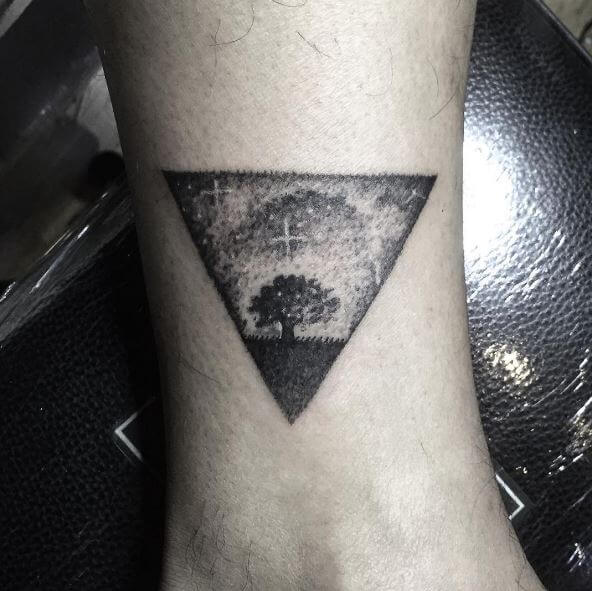 tatuaggio triangolo 53