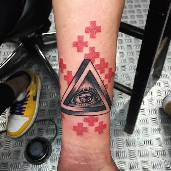 tatuaggio triangolo 75