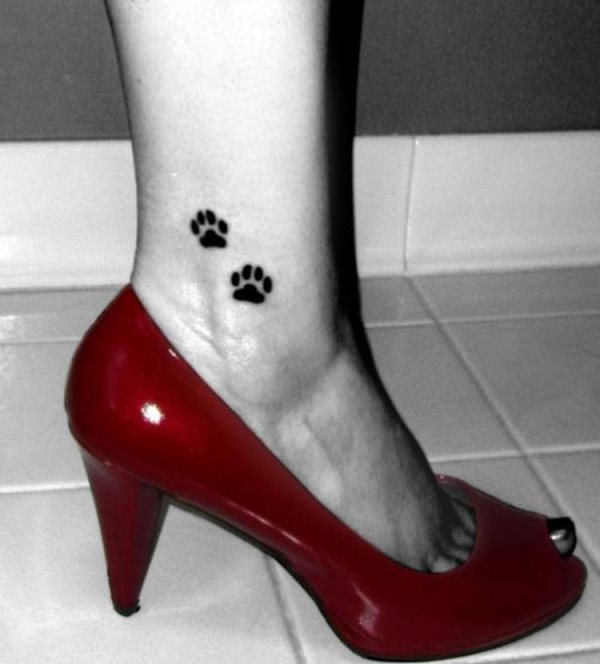 tatuaggio zampa di cane 141