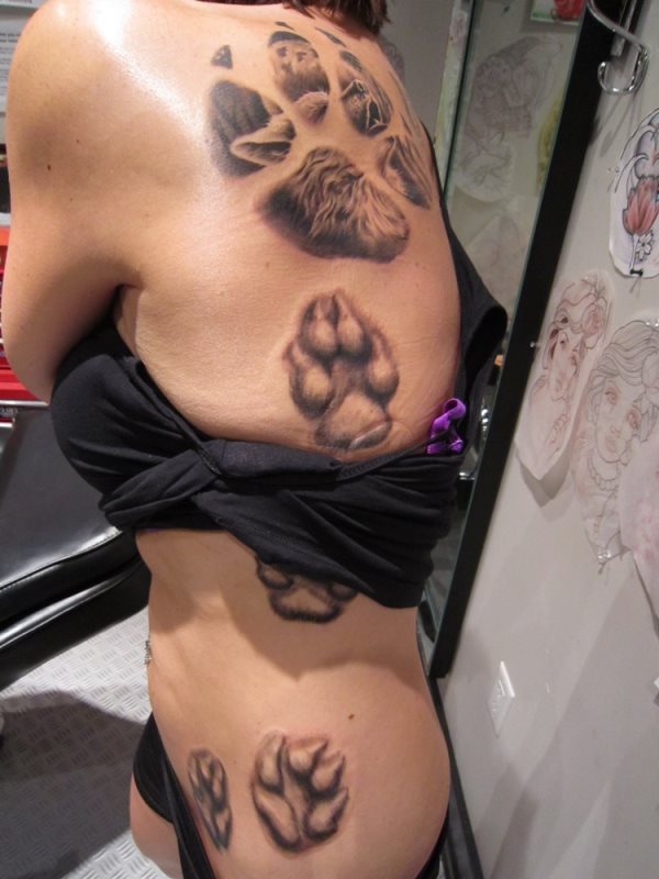 tatuaggio zampa di cane 175