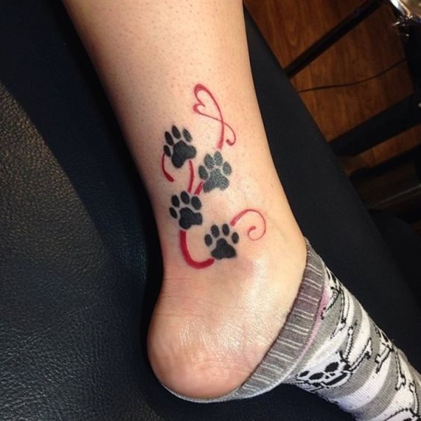 tatuaggio zampa di cane 19