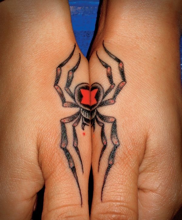 64 Tatuaggi di ragni neri: Galleria di immagini