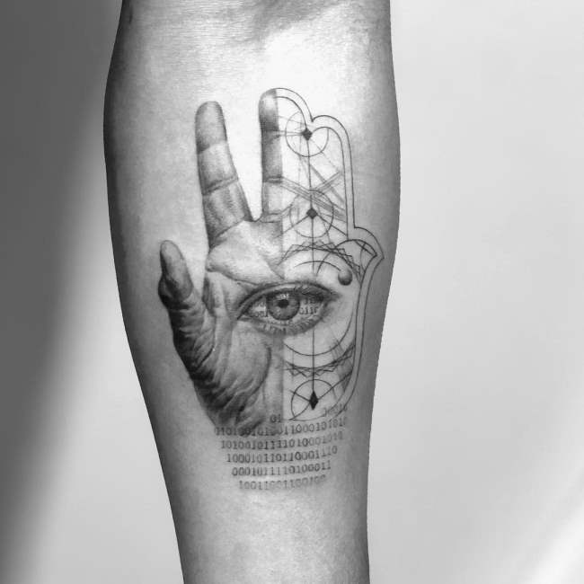 Tatuaggi con i simboli degli Illuminati: 50 disegni spettacolari