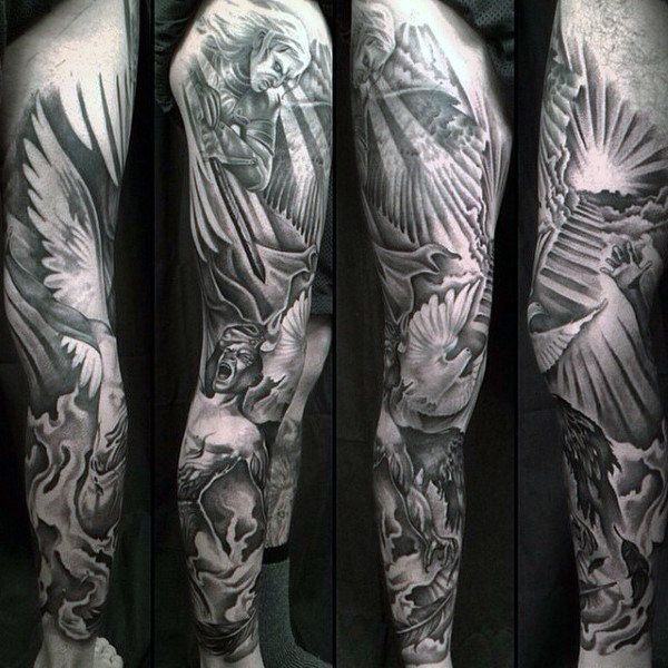 Fotogalerie mit 67 religiösen Tattoos
