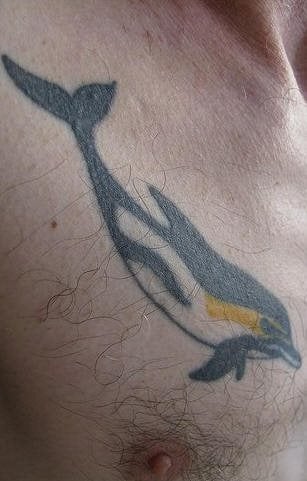 Tattoos auf der Brust: 94 Ideen für junge Männer