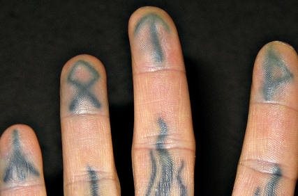 hand tattoo 1012
