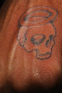hand tattoo 1029