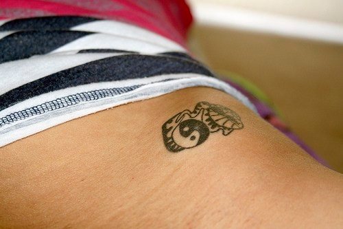 90 coole Tattoos für die Hüfte