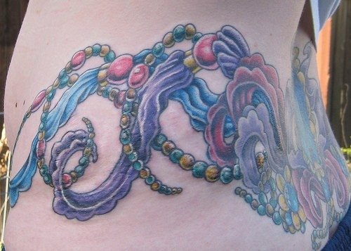 90 coole Tattoos für die Hüfte