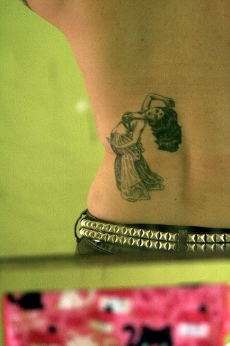 90 coole Tattoos für die Hüfte
