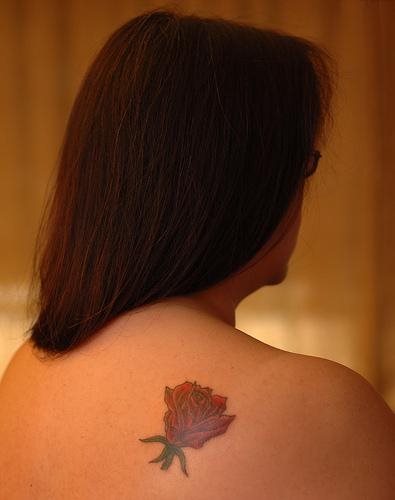 rose tattoo 1006