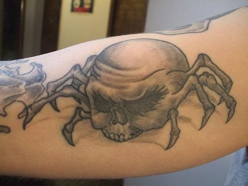 skorpion tattoo 1123