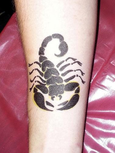 skorpion tattoo 1144