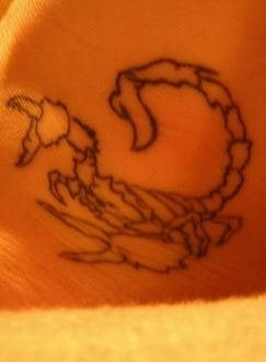 skorpion tattoo 1063