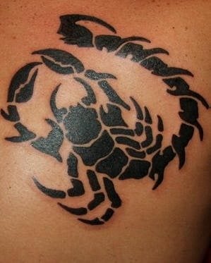 skorpion tattoo 1067